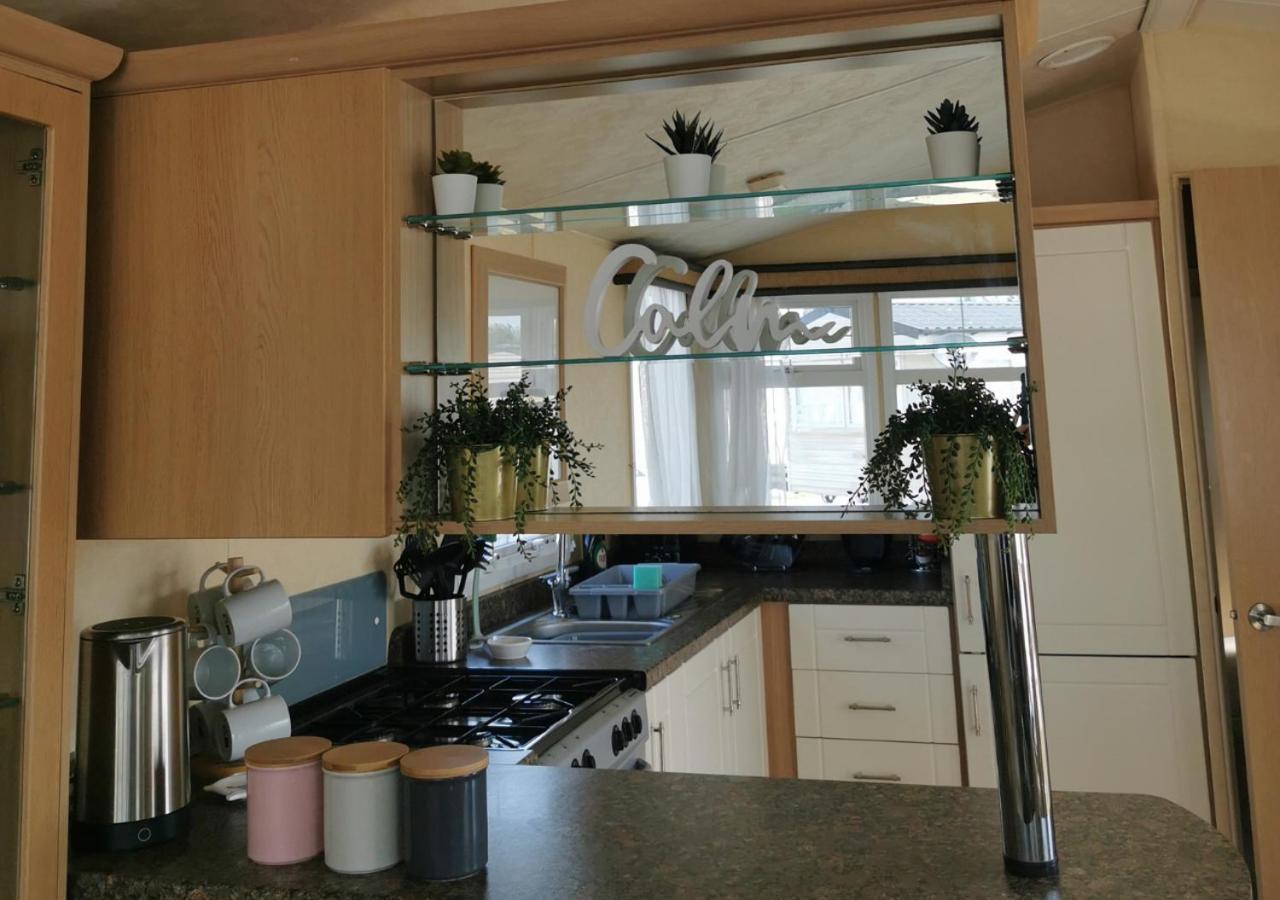 Tranquil 6 Berth Luxury Holiday Home Chichester Extérieur photo