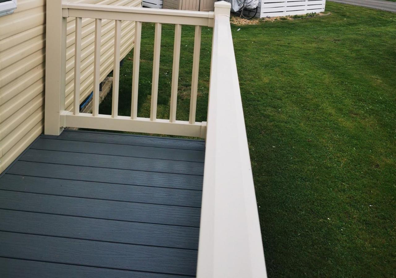 Tranquil 6 Berth Luxury Holiday Home Chichester Extérieur photo