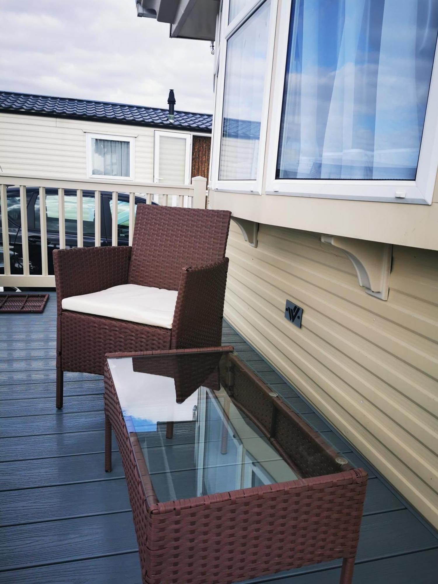 Tranquil 6 Berth Luxury Holiday Home Chichester Extérieur photo